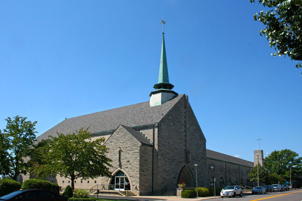 Photo of the First Presbyterian Church of Kirkwood.